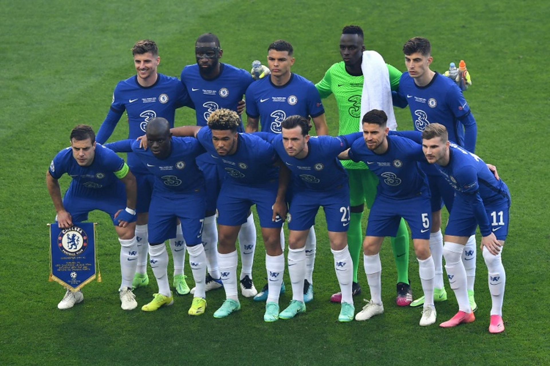 九游体育-包含反败为胜引发热议！，TheShy在切尔西比赛中持续失利观众掌声雷动的词条-九游体育