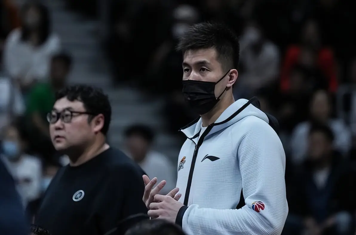 九游-关于马赛转会期内部沟通；志在CBA常规赛名次提升；话题不断；轮换策略成焦点的信息-九游