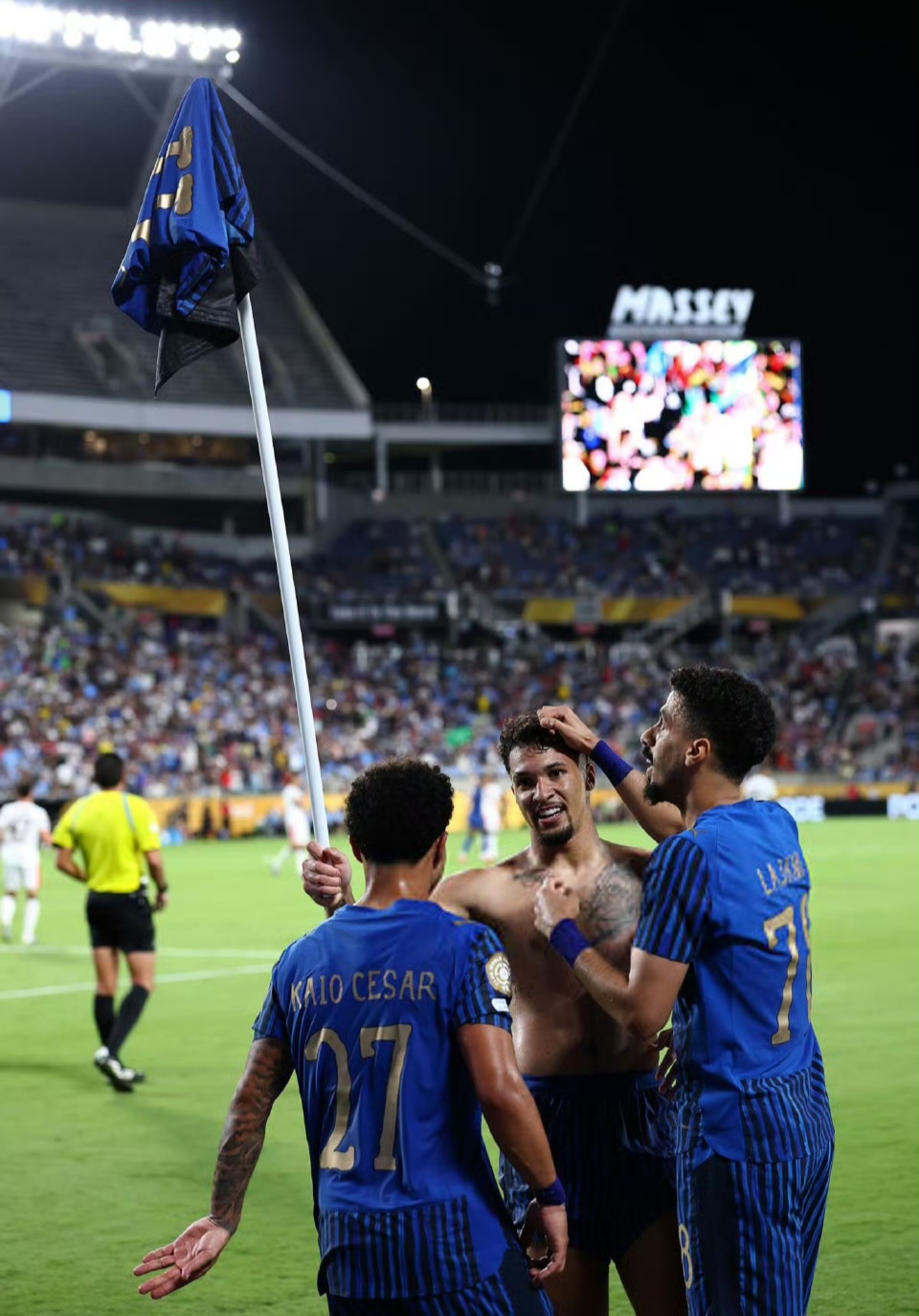 九游体育平台-包含赛地聚焦：意甲今晨热度飙升；印第安纳步行者刷新队史纪录；话题不断；轮换策略成焦点的词条-九游体育平台